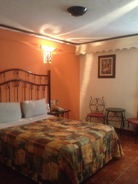 Hotel La Paz Guadalajara Cameră foto